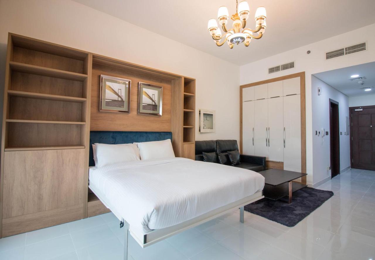 Furnished Studio, Close To All Amenties! - Resortz 11 دبي المظهر الخارجي الصورة
